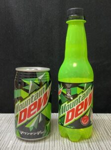 マウンテンデューの缶とペットボトル